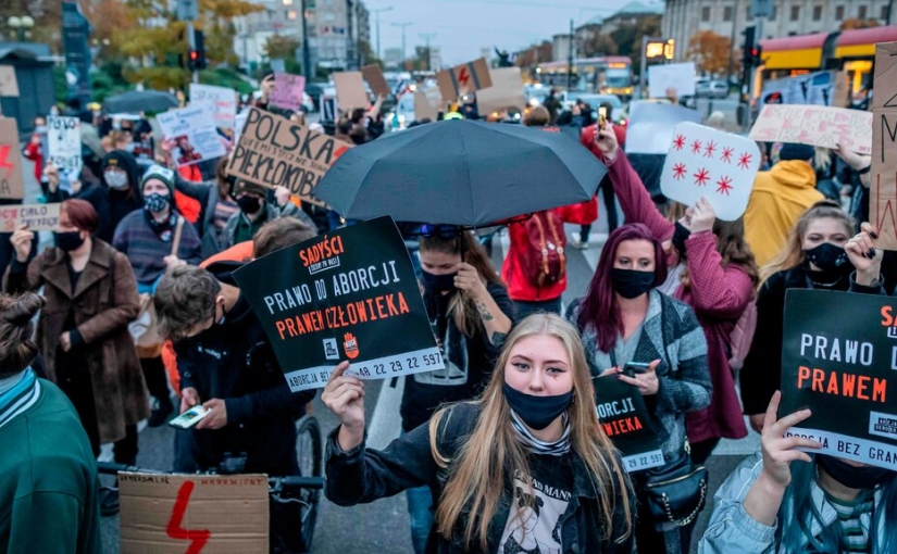 Polonia: manifestaciones en contra de las restricciones al aborto